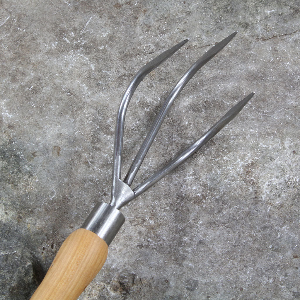 Hand Garden Cultivator Bulb Handle by Sneeboer